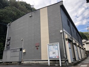 レオパレスKAMON　VI外観写真