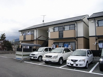 メイプルヒルズ　B棟