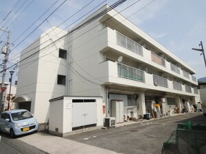 中道ビル外観写真