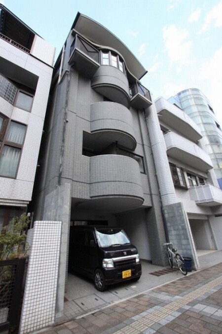 USグレー外観写真
