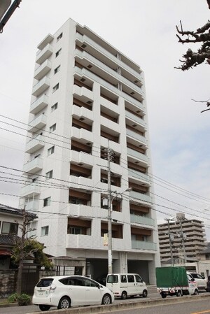 サニーロード大町駅前外観写真