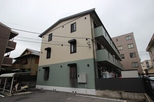 フローラ西山本外観写真