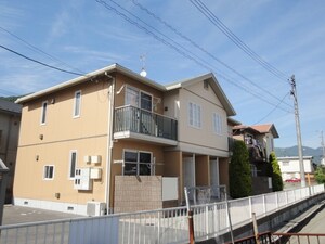 ウィングス緑井 D棟外観写真