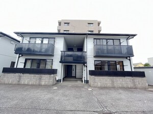 ハイツ石田B棟外観写真