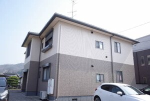 レーヴィンス稲葉外観写真