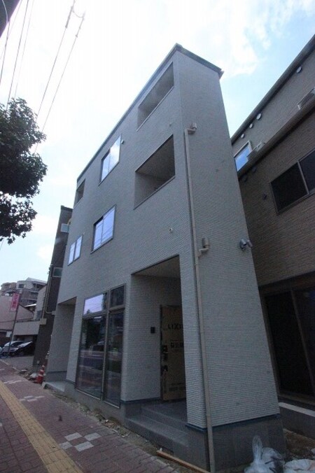 ロイヤルヴィラ皆実町C棟外観写真