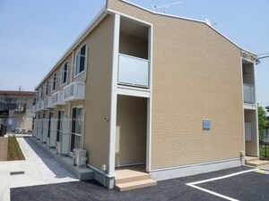 レオパレスグリーンハート外観写真