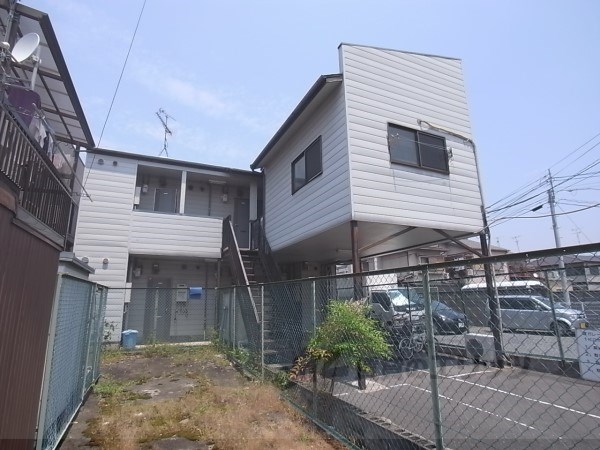イーストハイツ