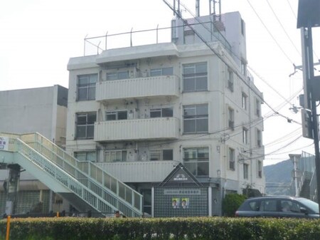 葵マンション外観写真