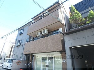 パレス音羽（元イワパレスオトワ）外観写真