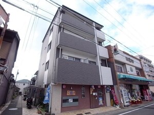 トゥモール山科外観写真