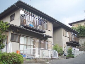 ハウス高岩外観写真