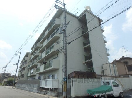 西の京マンション外観写真
