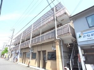 松里アパート外観写真