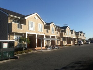 エレガントヴィラＵＳＡ　Ａ・Ｂ・Ｃ外観写真