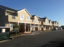 エレガントヴィラＵＳＡ　Ａ・Ｂ・Ｃの外観写真