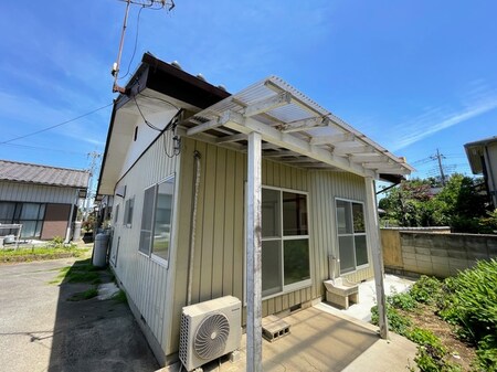 上新田町堤貸住宅外観写真