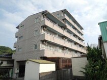 高知市電ごめん線・伊野線 北浦駅 6階建 築30年の外観写真