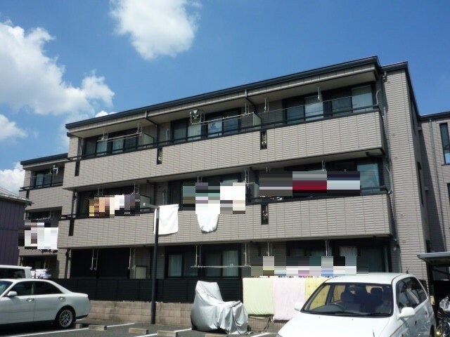 物件外観写真2　(南向きの２ＬＤＫアパートです！)