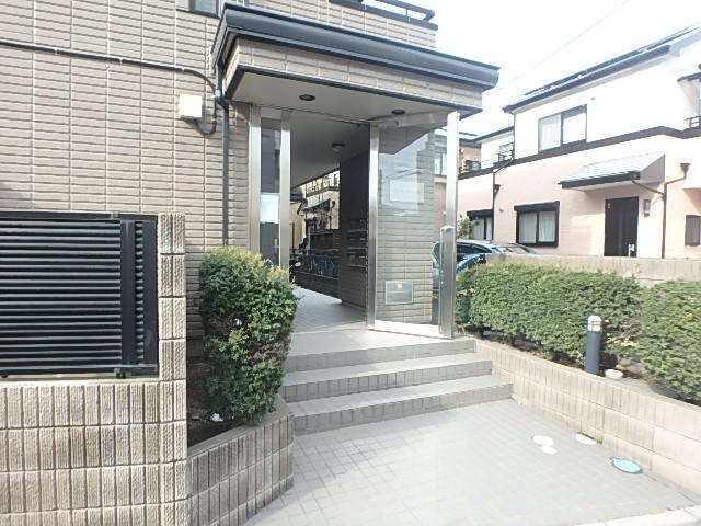 物件外観写真4　(エントランス)