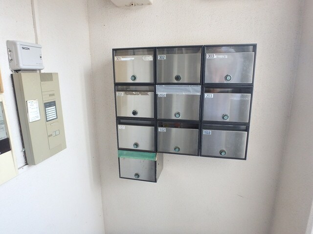 物件外観写真4　(集合ポスト)