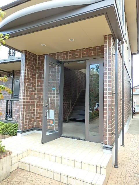 物件外観写真4　(エントランス！)