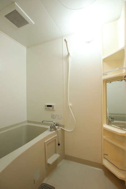 物件内観写真9　(★追焚き機能付きバス★)