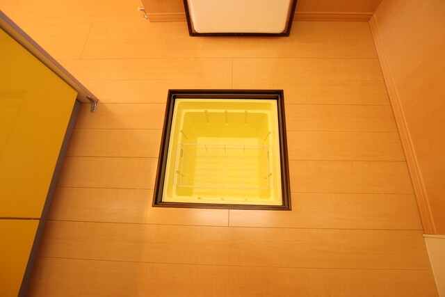 物件内観写真18　(★食品等の保管に便利な床下収納★)