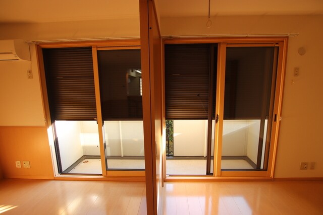 物件内観写真19　(★防犯にも役立つシャッター雨戸★)