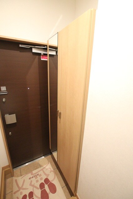 物件内観写真12　(玄関スペース♪)