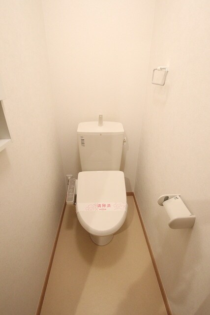 物件内観写真16　(洗浄便座付きのトイレ♪)