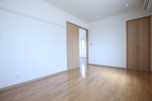 物件内観写真18　(寝室として使える洋室♪)