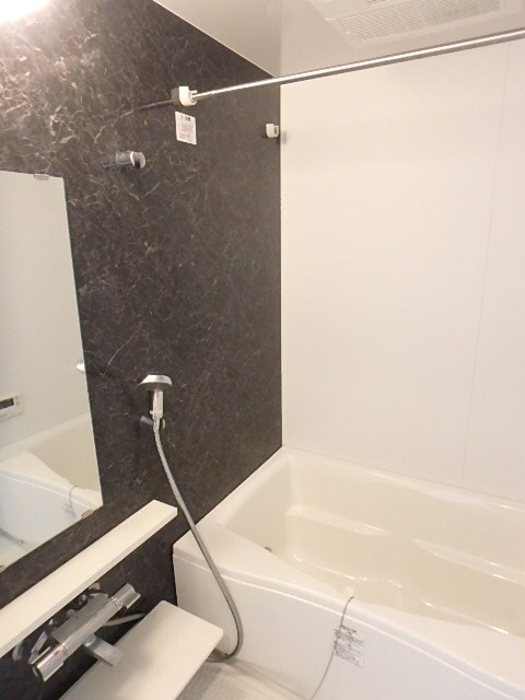 物件内観写真7　(追焚・浴室乾燥機付きのバスルーム♪※同タイプ他部屋)