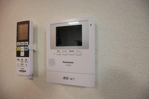 セキュリティ(★モニター付インターフォン・訪問者が確認できて安心です★)