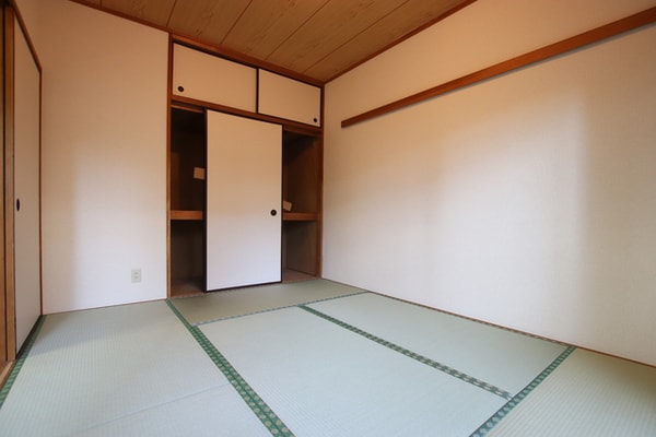 寝室(【和室6帖】　押入付きの落ち着いた空間★)