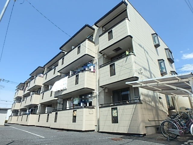 物件外観写真1　(新婚さん・ファミリー世帯におすすめの２ＬＤＫマンションです。)