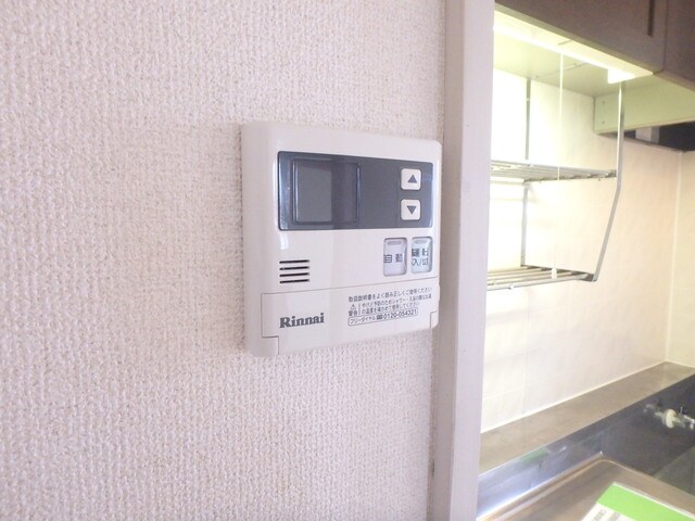 物件内観写真12　(【別室参考写真】給湯器パネルです)