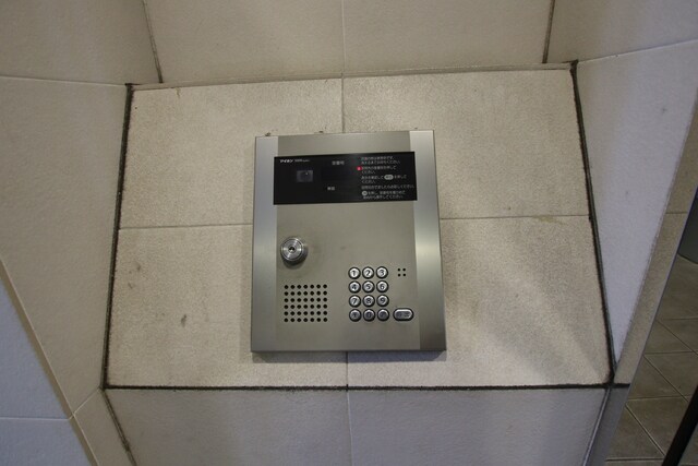 物件外観写真5　(オートロック付★)