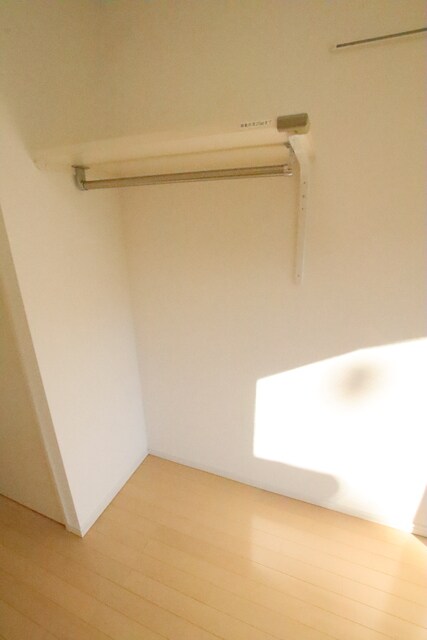 物件内観写真19　(【別室参考写真】★お洋服掛けれます★)