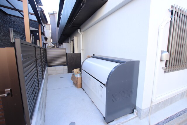 物件外観写真7　(敷地内ゴミ置き場)