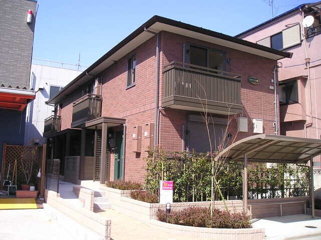 物件外観写真1　(軽量鉄骨造２階建て)