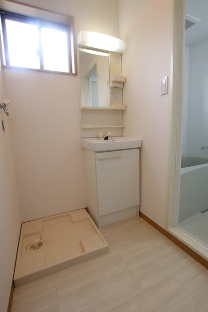 物件内観写真11　(【別室参考写真】★朝便利な独立洗面台)