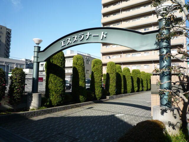 物件外観写真3　(建物入口)