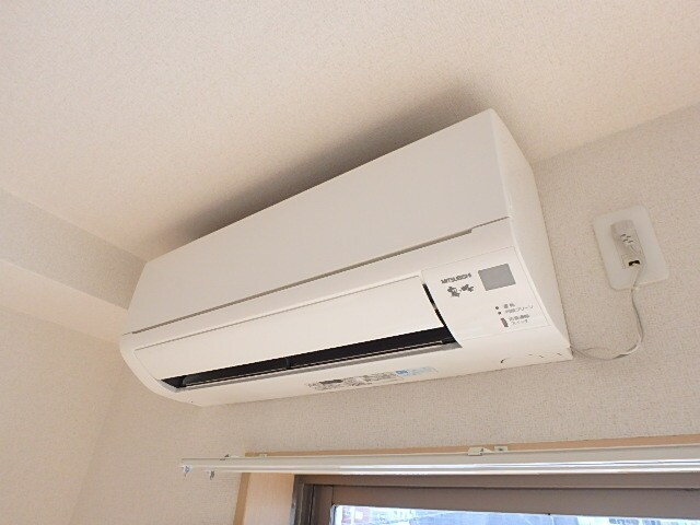 物件内観写真13　(エアコン１基付き。)