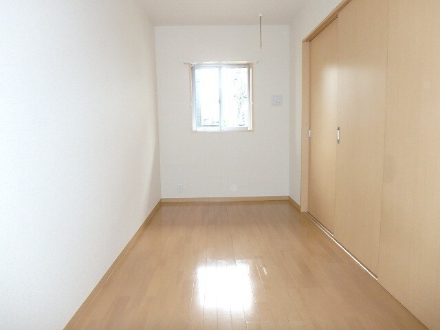 物件内観写真19　(洋室4.6帖)