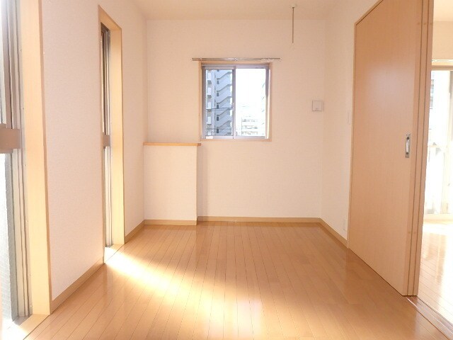 物件内観写真22　(使い方いろいろ、洋室4.8帖)