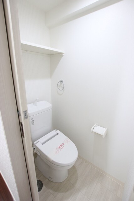 物件内観写真14　(暖房便座付きのトイレ♪)