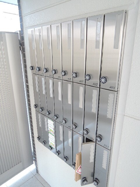 物件外観写真7　(集合ポストあり☆)