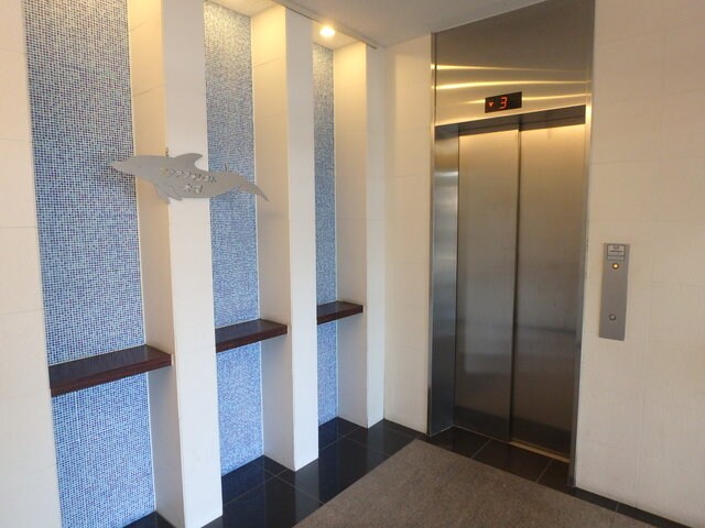 物件外観写真5　(エレベーター)