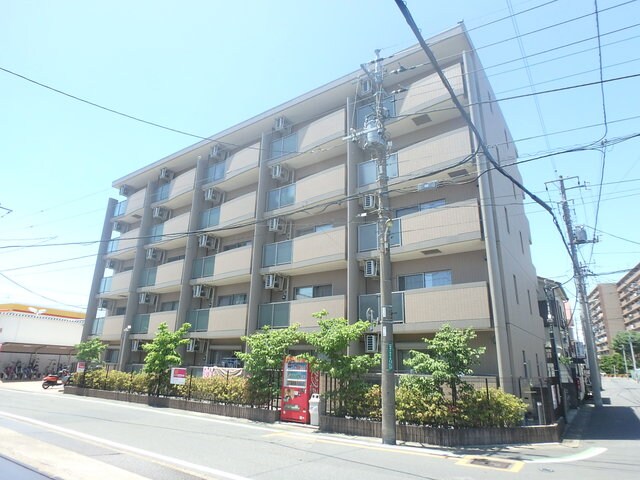 物件外観写真1　(南鳩ヶ谷駅徒歩5分のオートロック付１ＬＤＫマンションです！)